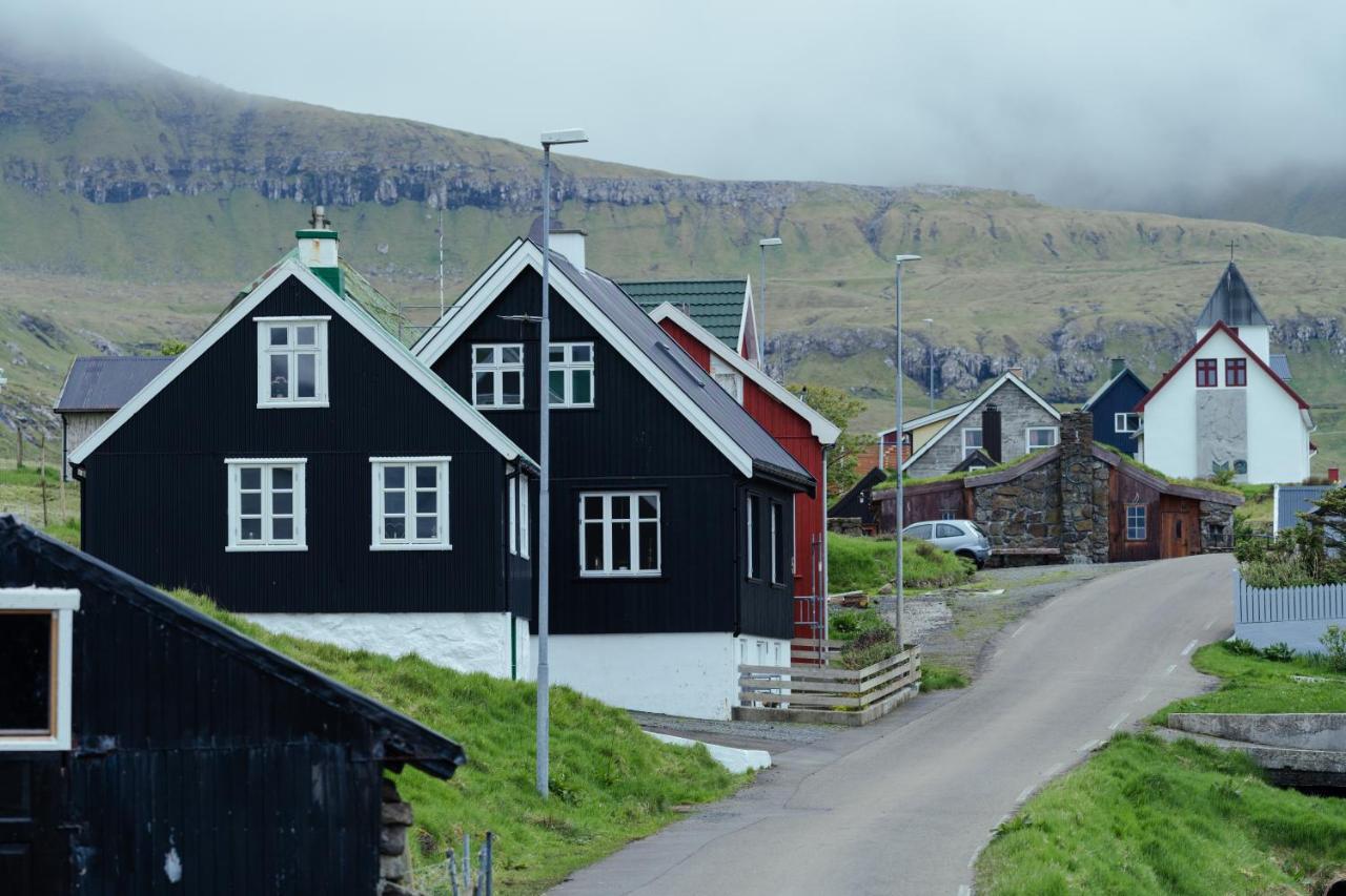 Authentic Faroese House / Unique Location / Nature Hellurnar Exterior foto