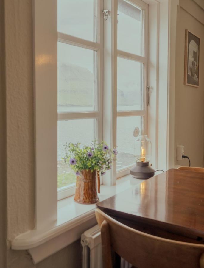 Authentic Faroese House / Unique Location / Nature Hellurnar Exterior foto