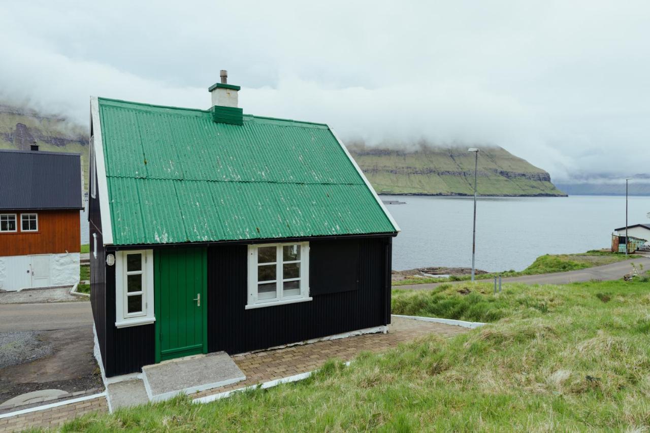 Authentic Faroese House / Unique Location / Nature Hellurnar Exterior foto
